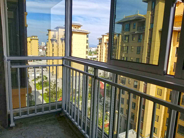 【陜西案例】漢中漢山公館<a href=http://www.eternity3.com.cn target=_blank class=infotextkey>陽臺護欄</a>項目