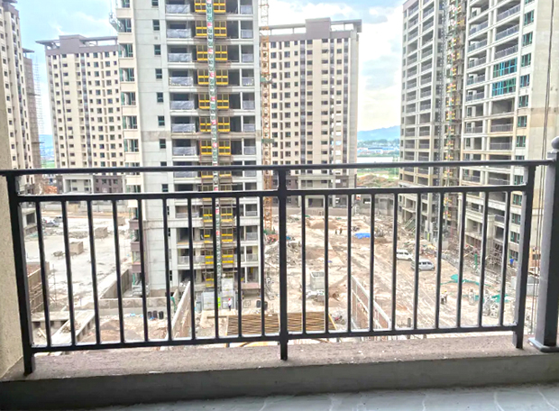 云南瀘西錦輝翡翠住宅項(xiàng)目<a href=http://www.eternity3.com.cn target=_blank class=infotextkey>鋅鋼欄桿</a>工程