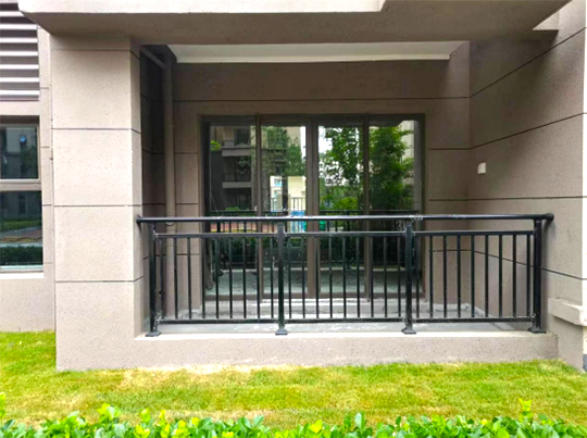 安徽馬鞍山碧桂園公園上城<a href=http://www.eternity3.com.cn target=_blank class=infotextkey>陽臺護欄</a>案例 安徽馬鞍山碧桂園公園上城陽臺護欄案例