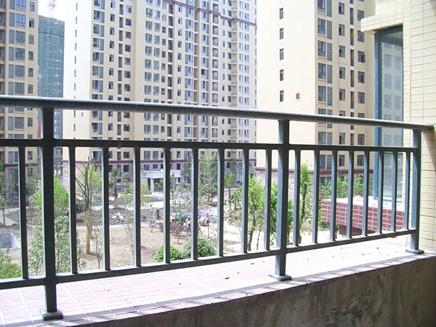 組裝式鋅鋼<a href=http://www.eternity3.com.cn target=_blank class=infotextkey>護欄廠家</a>生產(chǎn)哪類產(chǎn)品
