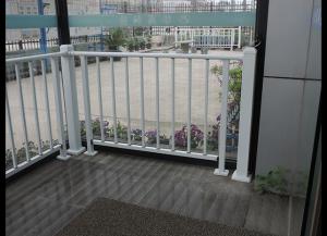 鋅鋼噴塑護(hù)欄報價大概多少